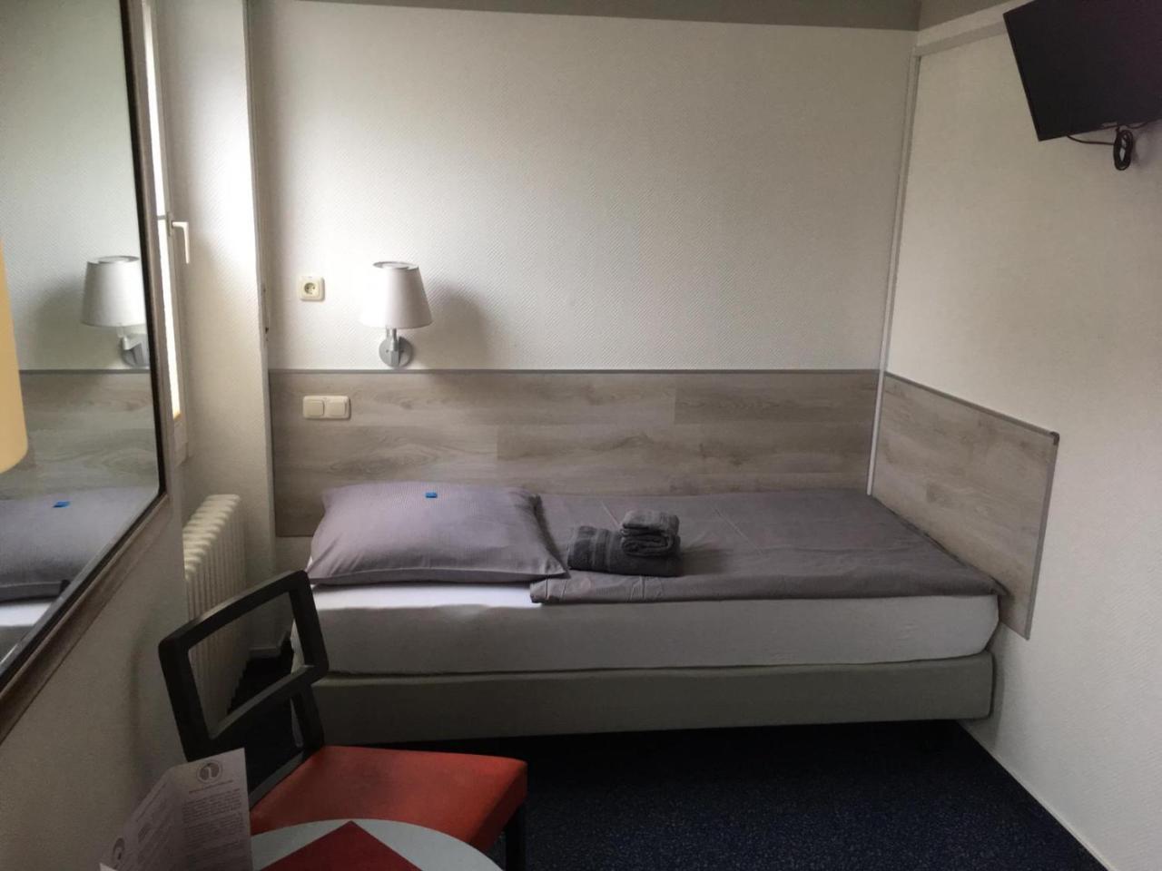 Nell-Breuning-Hotel Herzogenrath Eksteriør bilde